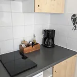 Petite Maison Chaleureuse Avec Piscine *
