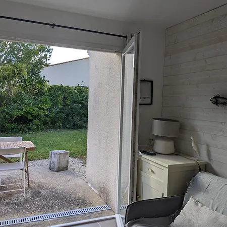 Petite Maison Chaleureuse Avec Piscine *