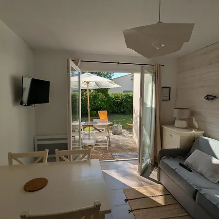 Petite Maison Chaleureuse Avec Piscine * Dolus d'Oléron