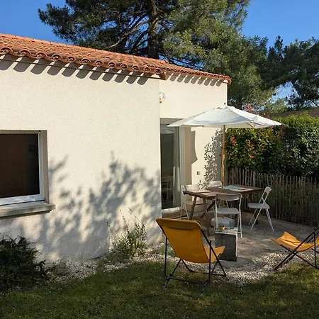 Petite Maison Chaleureuse Avec Piscine 別荘