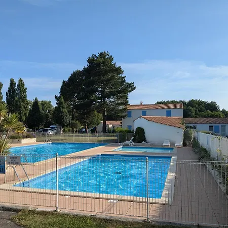 別荘 Petite Maison Chaleureuse Avec Piscine *