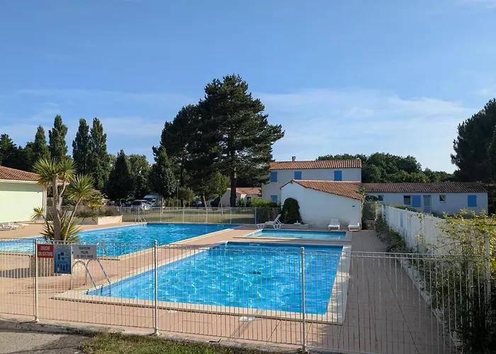بيت للعطل Petite Maison Chaleureuse Avec Piscine *
