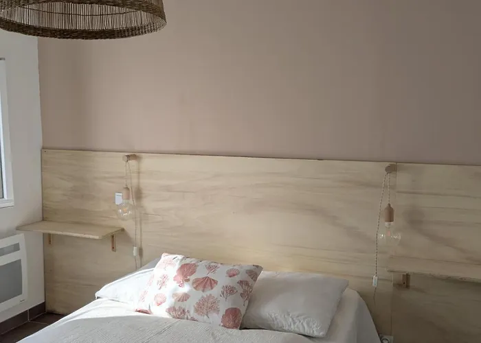 بيت للعطل Petite Maison Chaleureuse Avec Piscine *