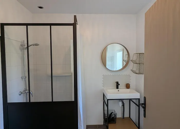 Petite Maison Chaleureuse Avec Piscine بيت للعطل *